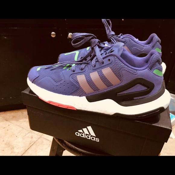 🎈Sold🎈adidas New! DAY JOGGER ORIGINALS Women’s - Picture 5 of 16